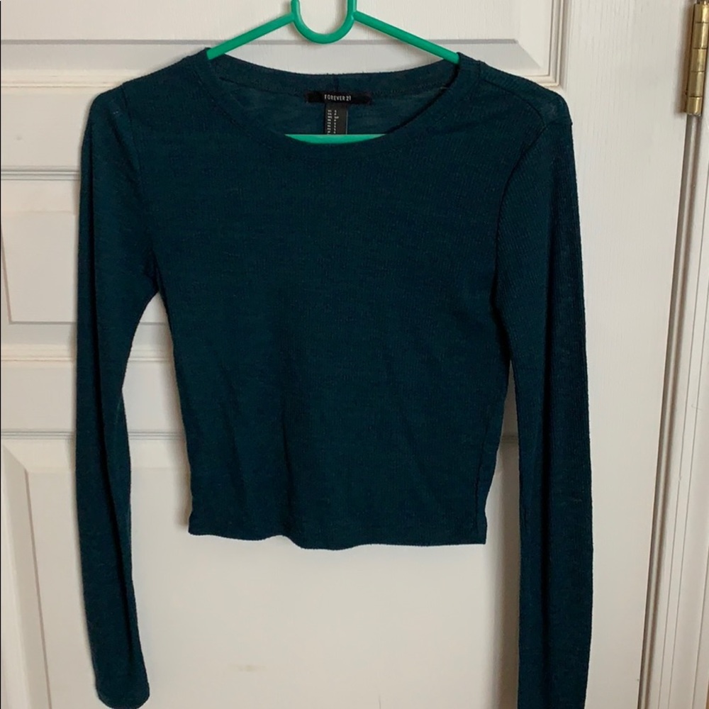 Fitted, cropped long sleeve